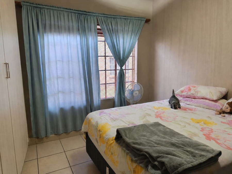 2 Bedroom Property for Sale in Waterval East North West